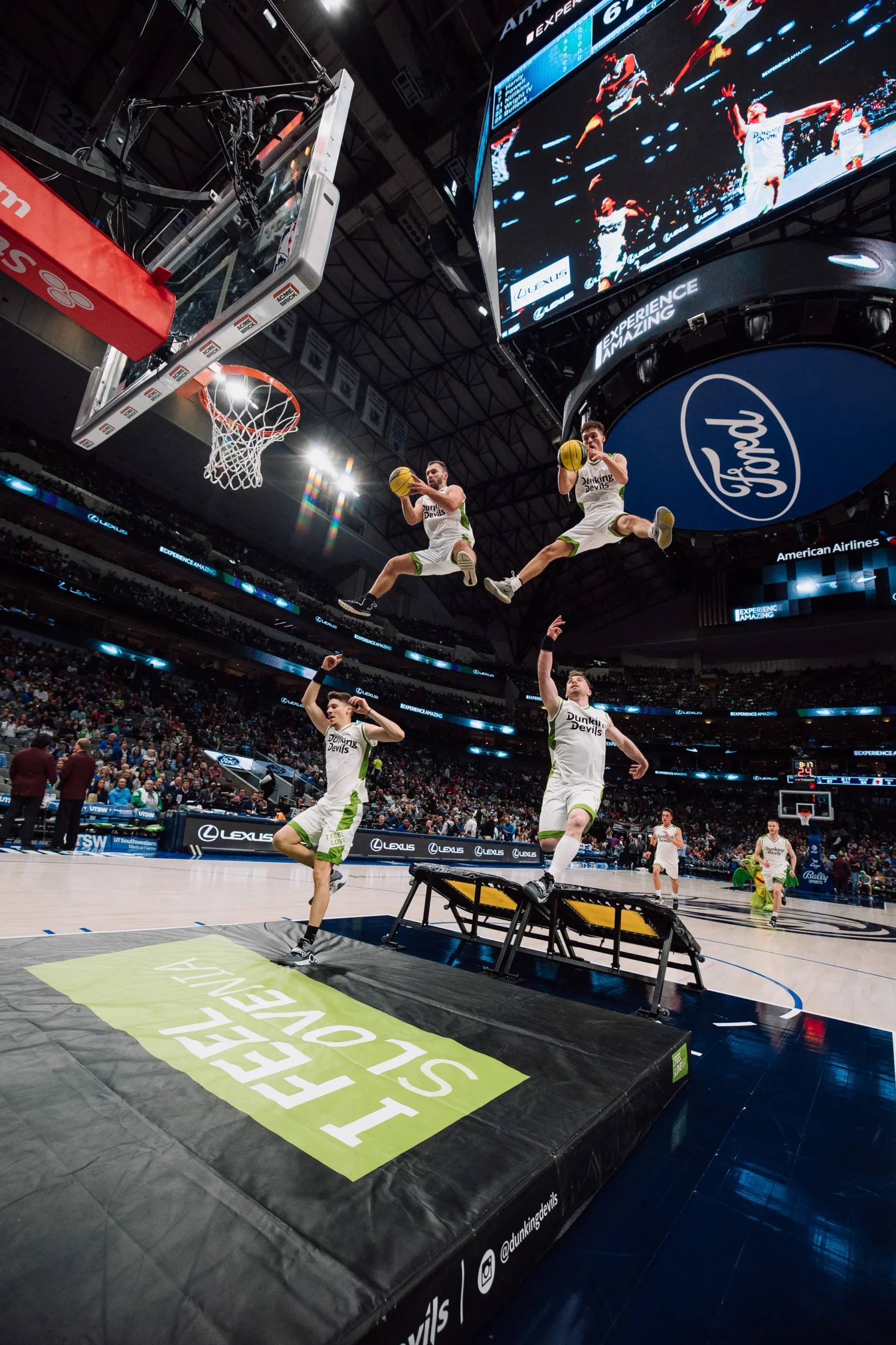 Dunking Devils at Dallas Mavericks NBA Halftime Shows, photo 3