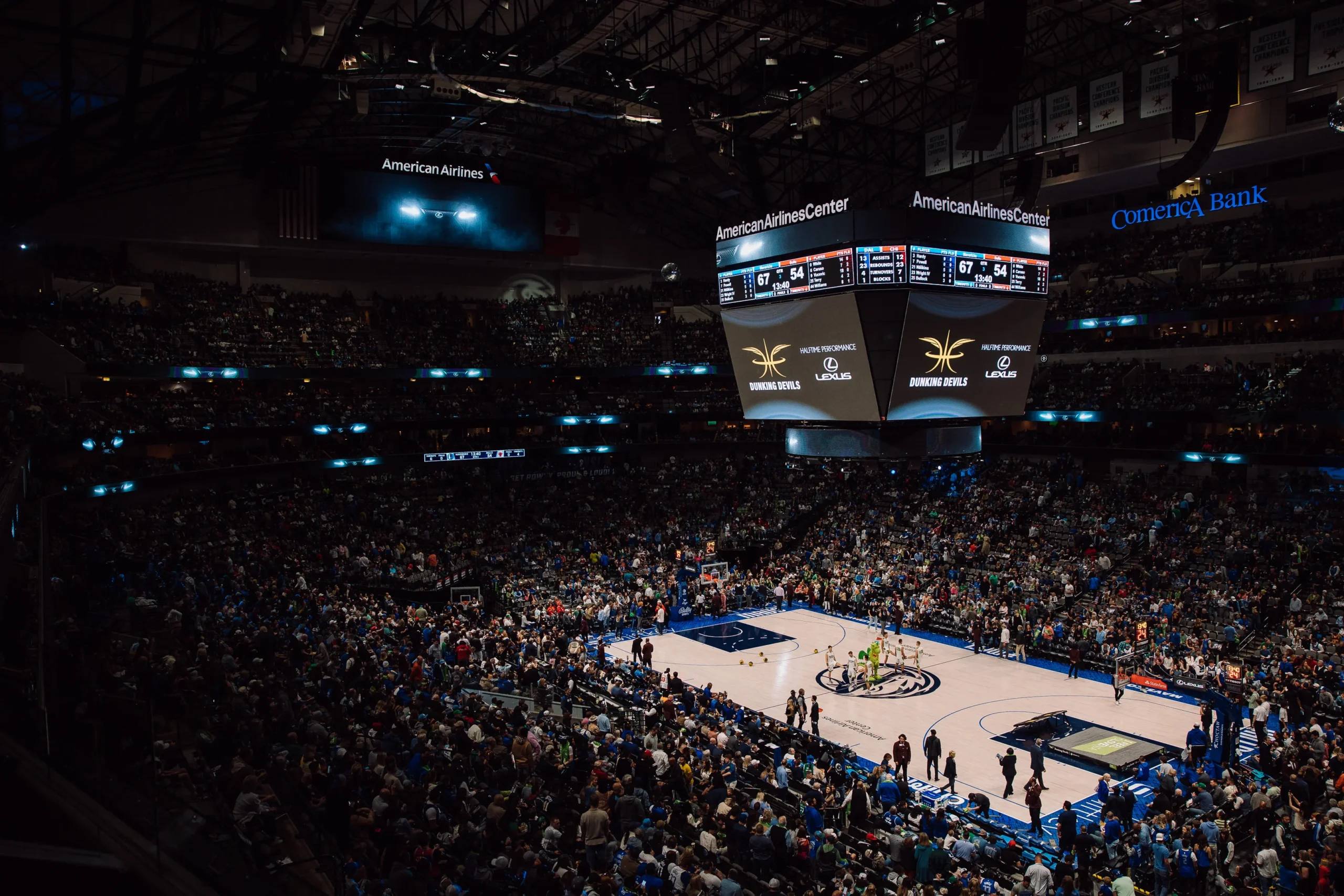 Dunking Devils at Dallas Mavericks NBA Halftime Shows, photo 8
