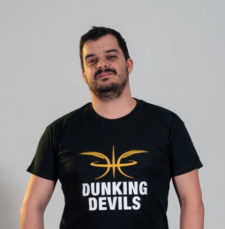 Jaka Anžur, glavni trener v Akademiji Dunking Devils.