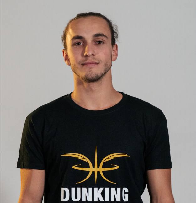 Jaka Komloš, pomočnik trenerja v Akademiji Dunking Devils.