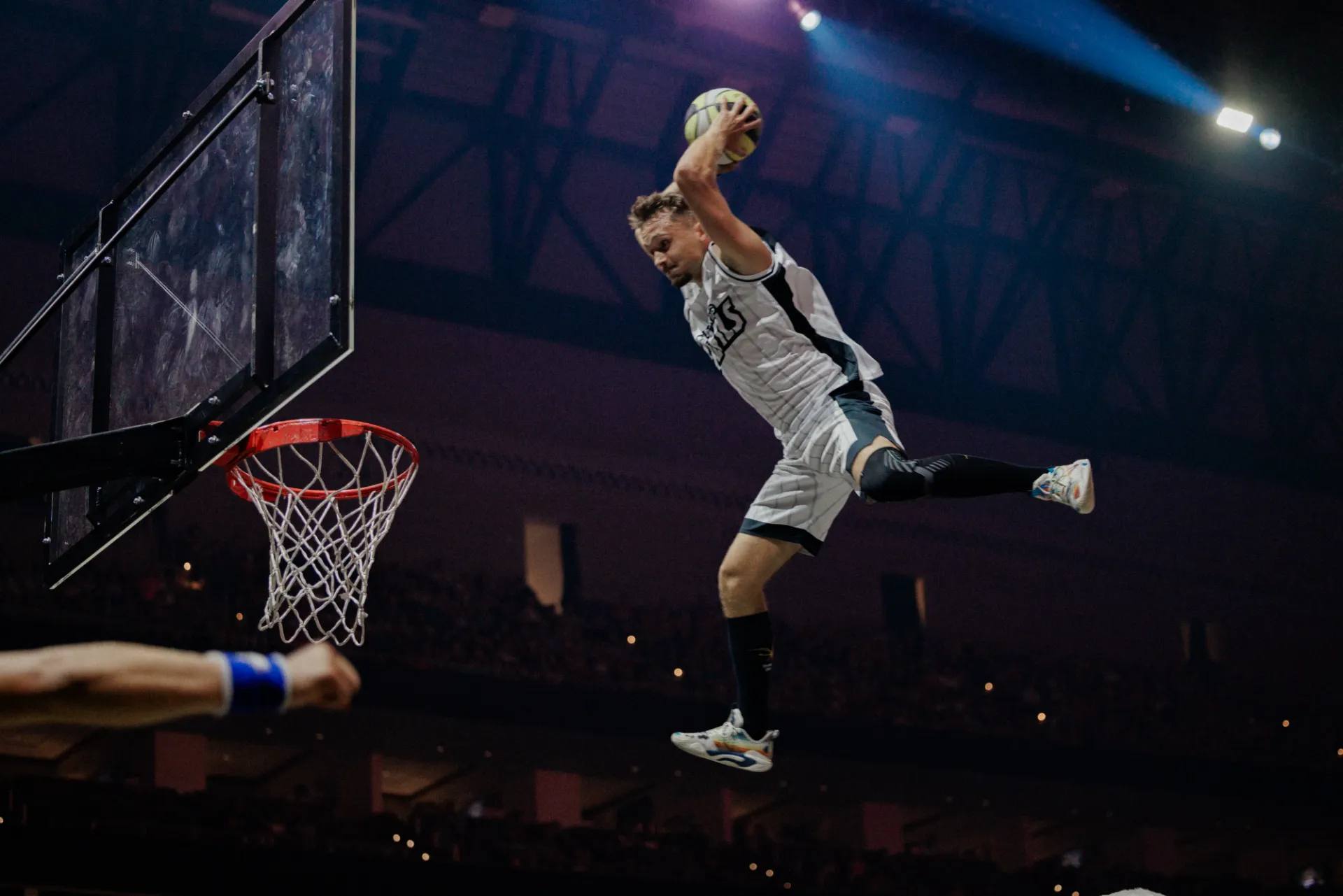Dunking Devils at Dude Perfect 2026 Squad Games Tour, photo 8